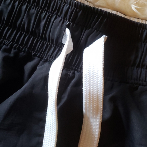 Champion Shorts - Picture 4 of 6